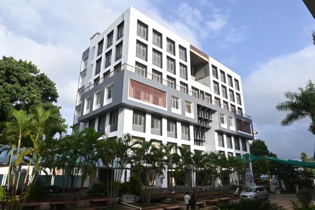 Yashavantrao Chavan Institute of Science, Satara. (C-11240)